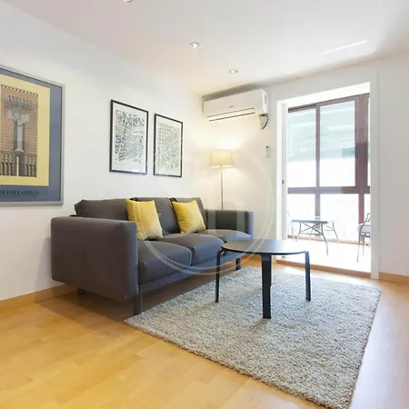 Bonito Apartamento En El Eixample Barcelona Exterior photo